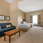 Comfort Suites Near Universal Orlando Resort