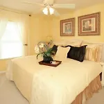 Laguna Bay Apartments