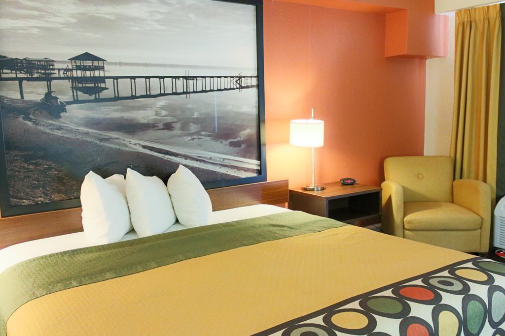 Hotel Super 8 By Wyndham International Drive