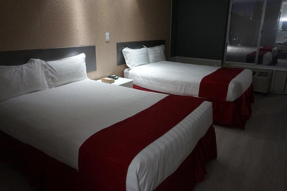 Travelodge By Wyndham Orlando At Heart Of International Drive 2*