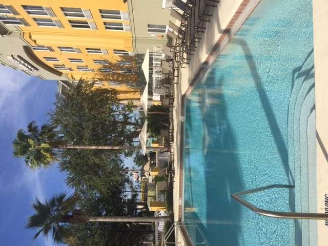 Galleria Palms Orlando - Free Theme Park Shuttles Four Corners