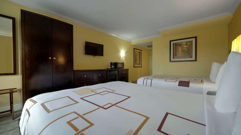 Galleria Palms Orlando - Free Theme Park Shuttles Hotel