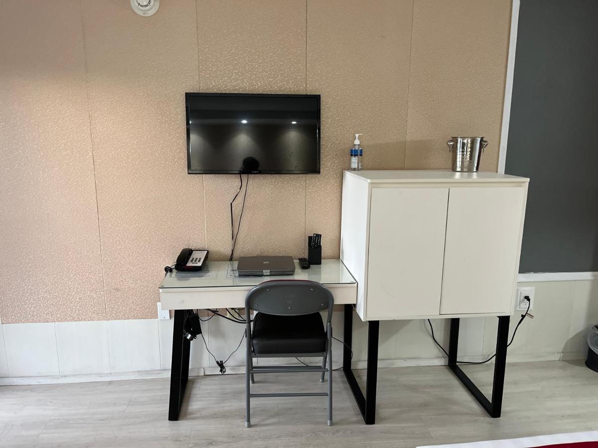 Travelodge By Wyndham Orlando At Heart Of International Drive 2*