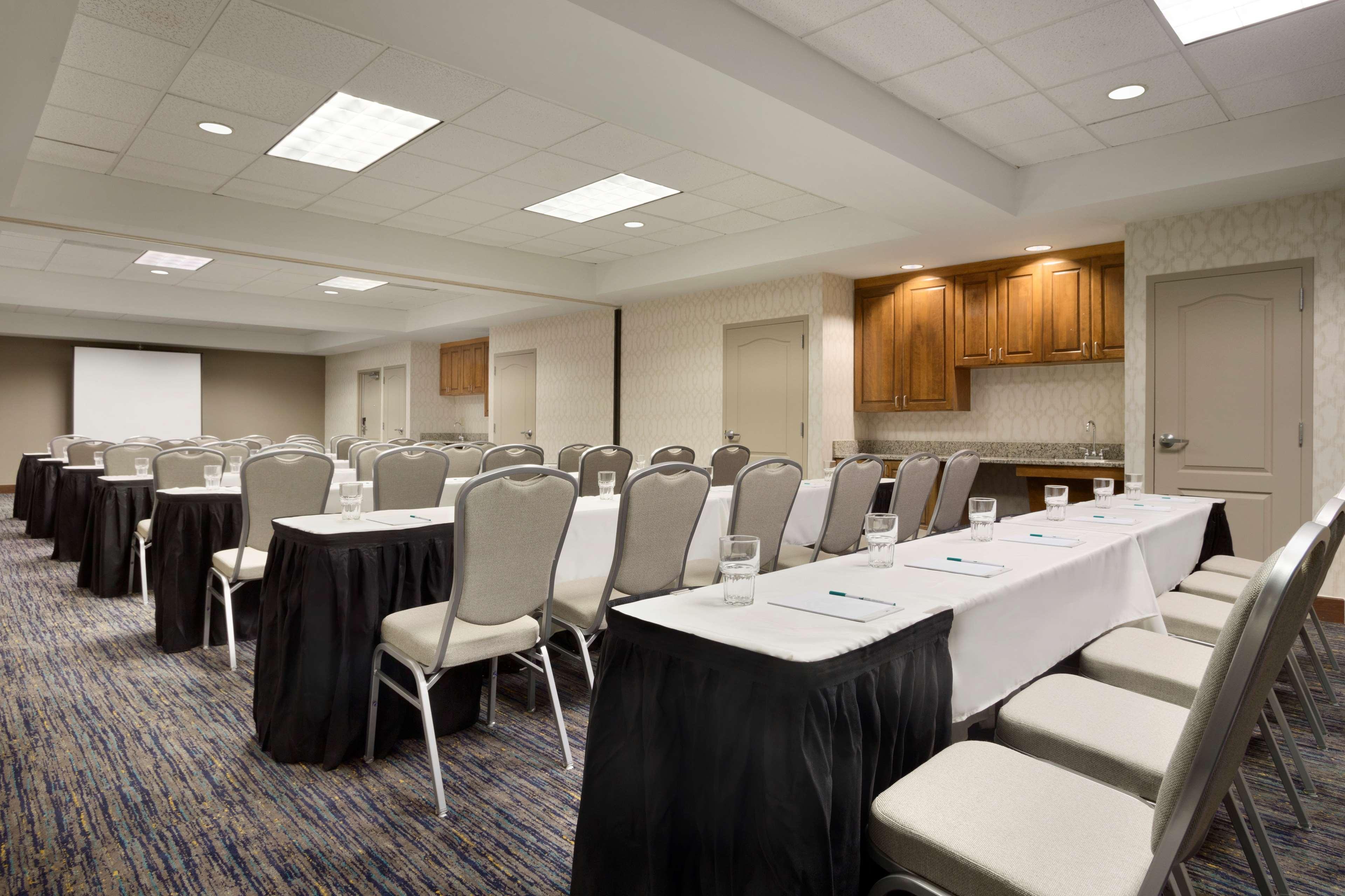 Homewood Suites By Hilton Orlando-International Drive Convention Center 3*