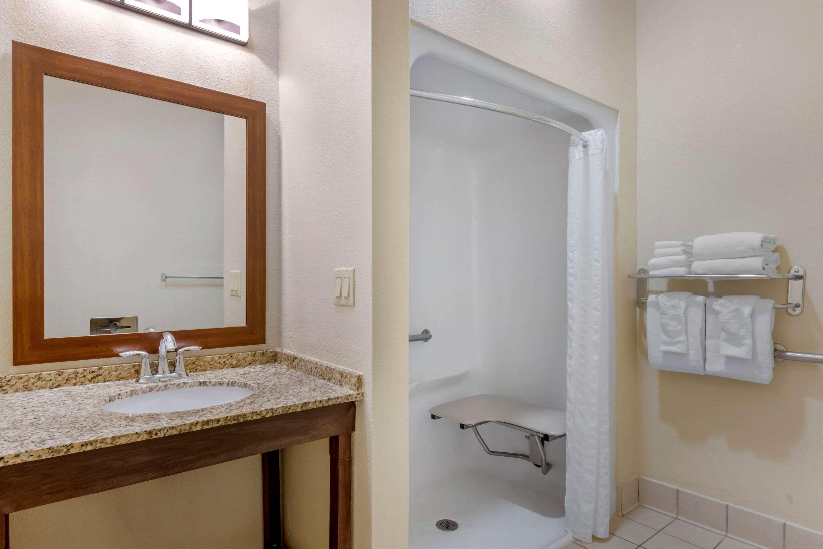 Comfort Near Universal Hotel