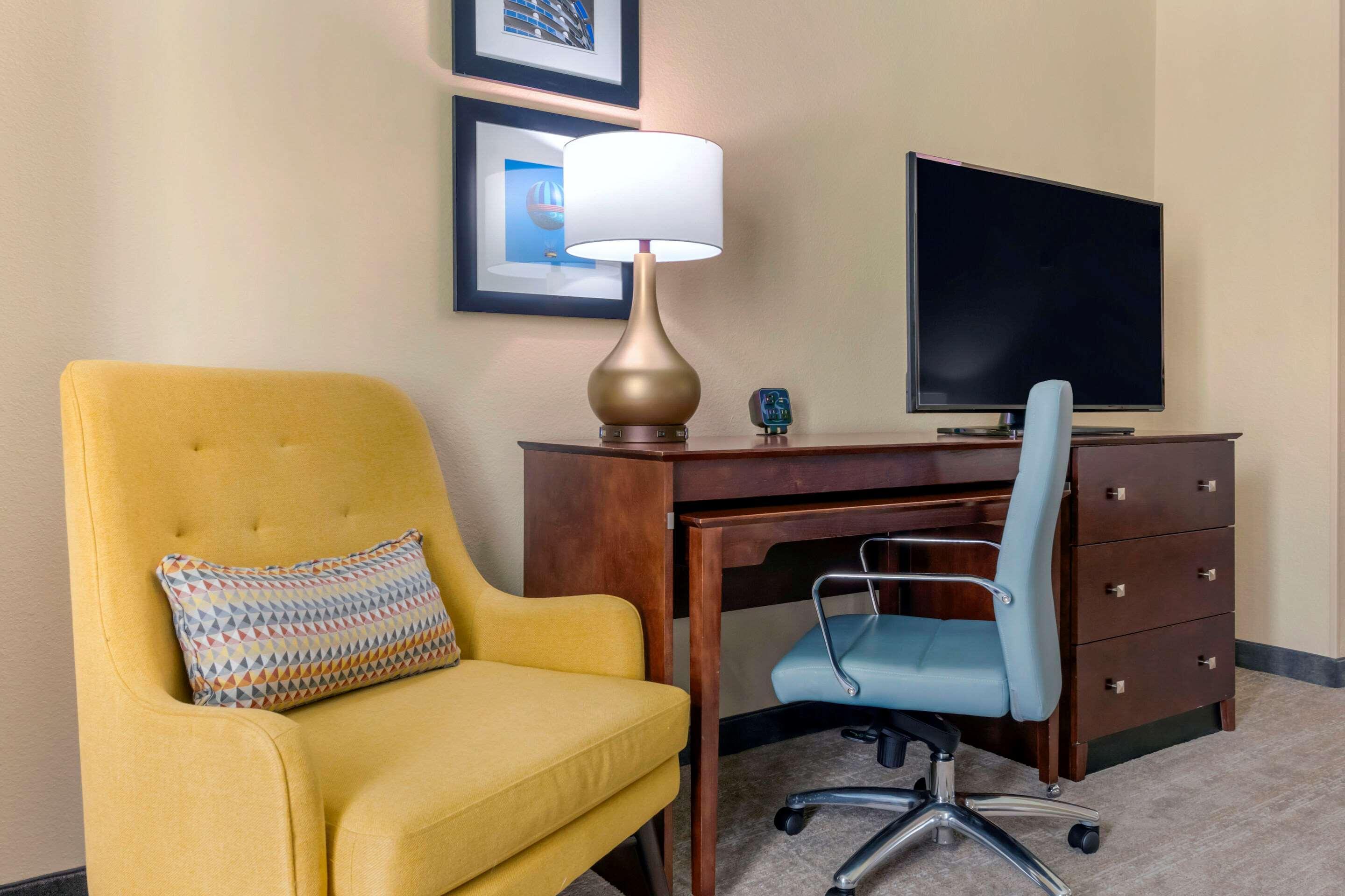 Hotel Comfort Near Universal 3*