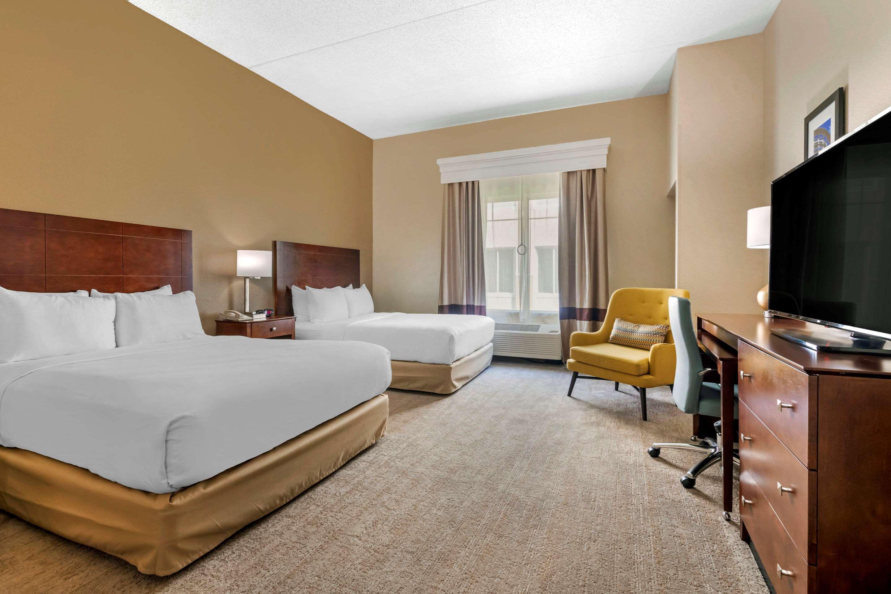 Comfort Near Universal Hotel 3*