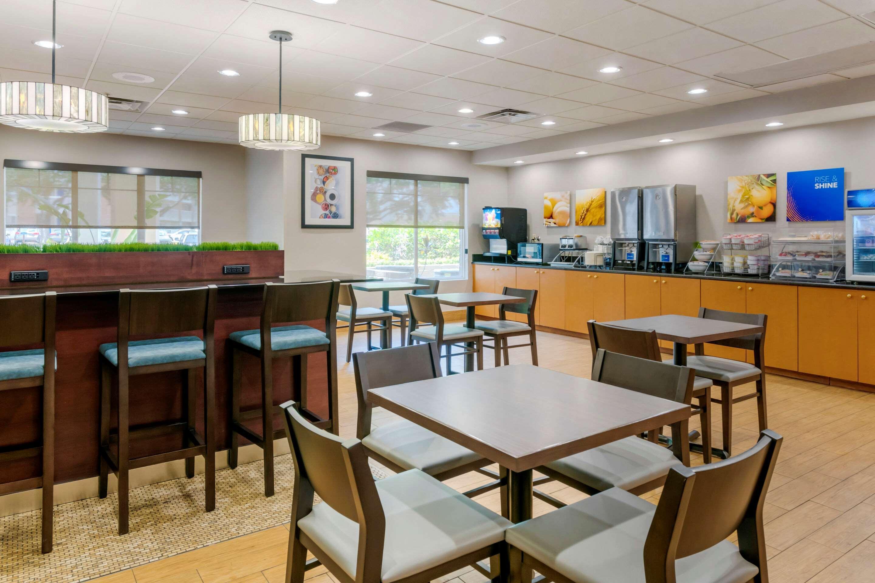 Comfort Near Universal 3*