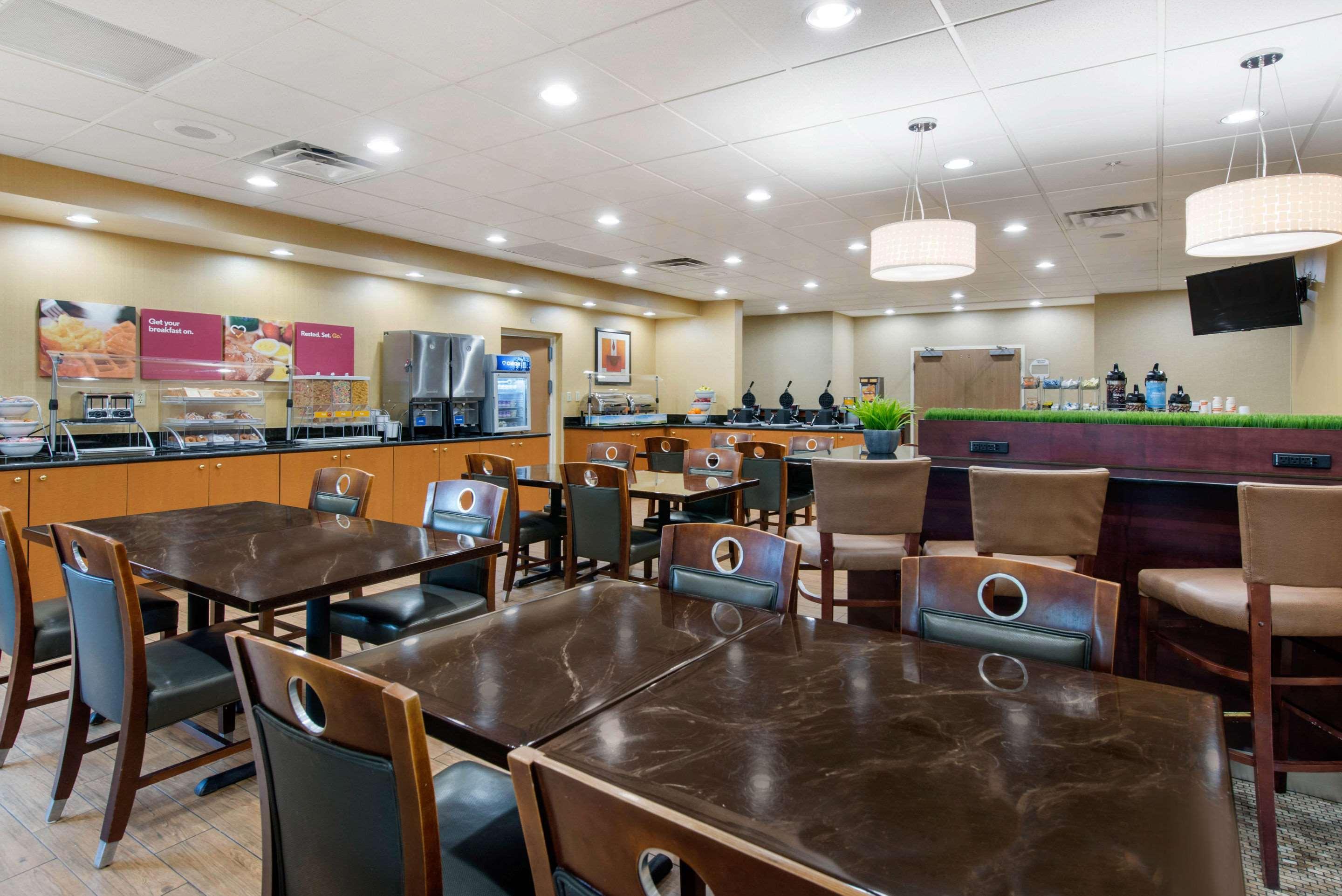 Comfort Near Universal Hotel 3*