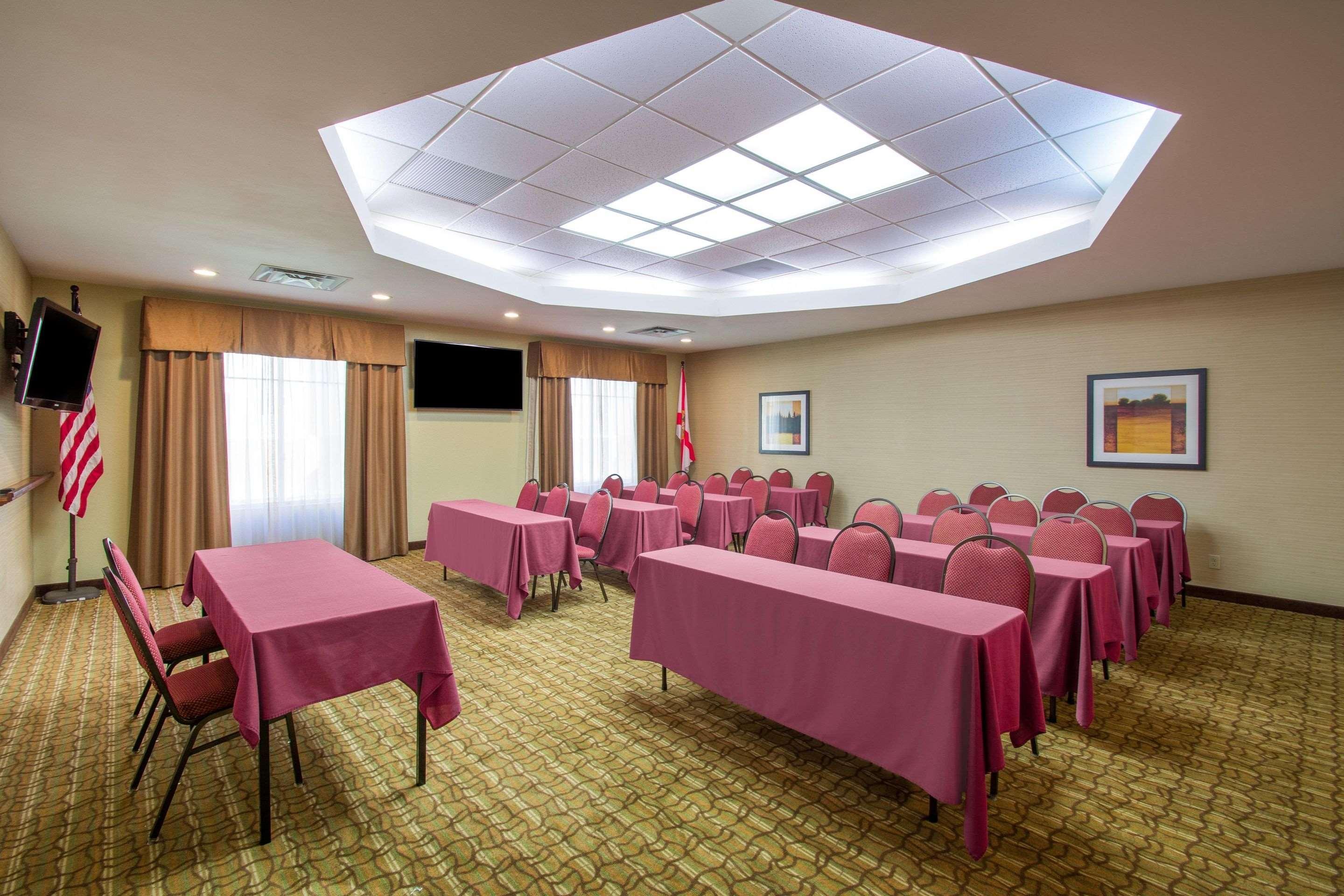 Hotel Comfort Near Universal Orlando