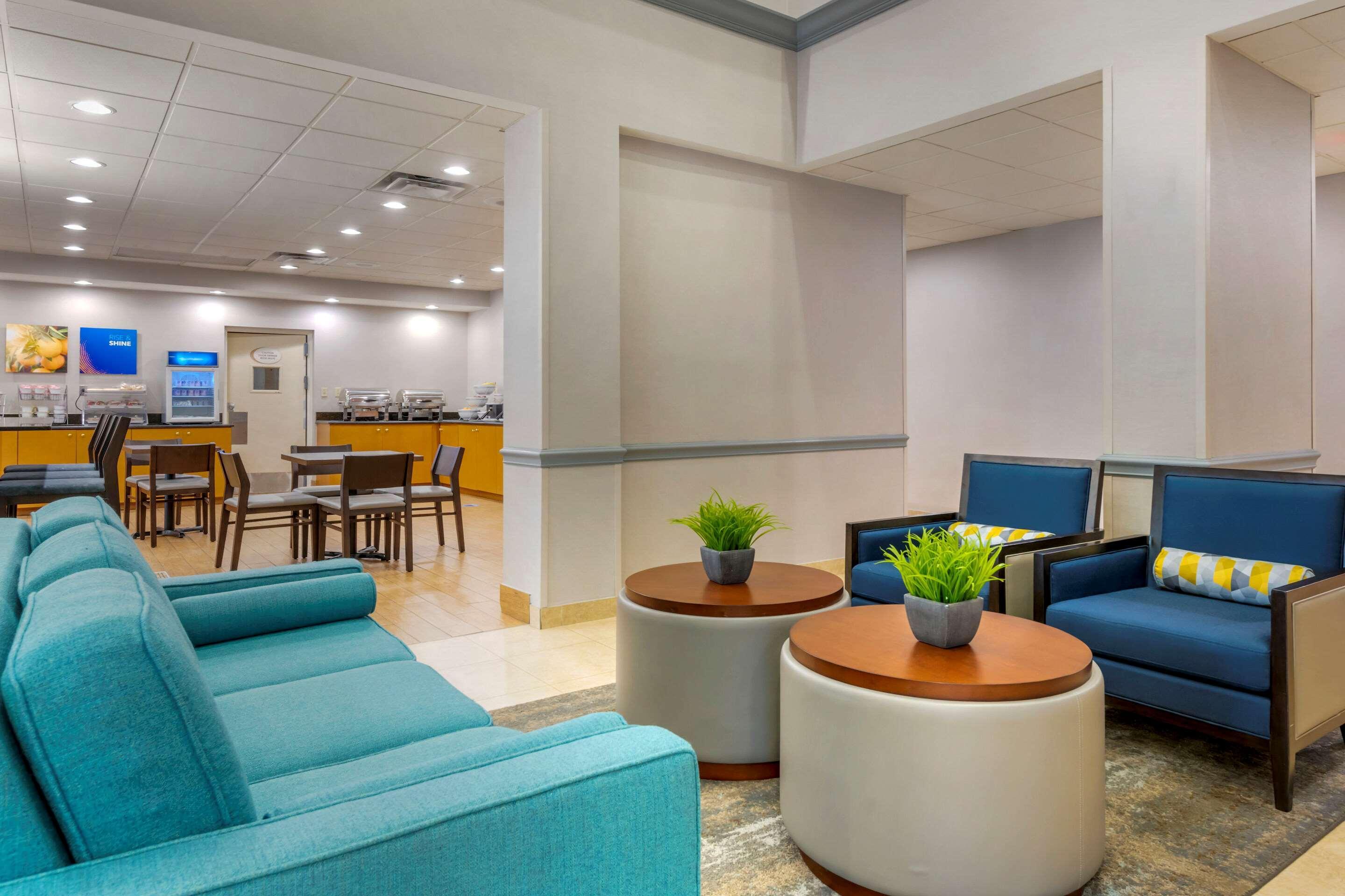 Comfort Near Universal Hotel