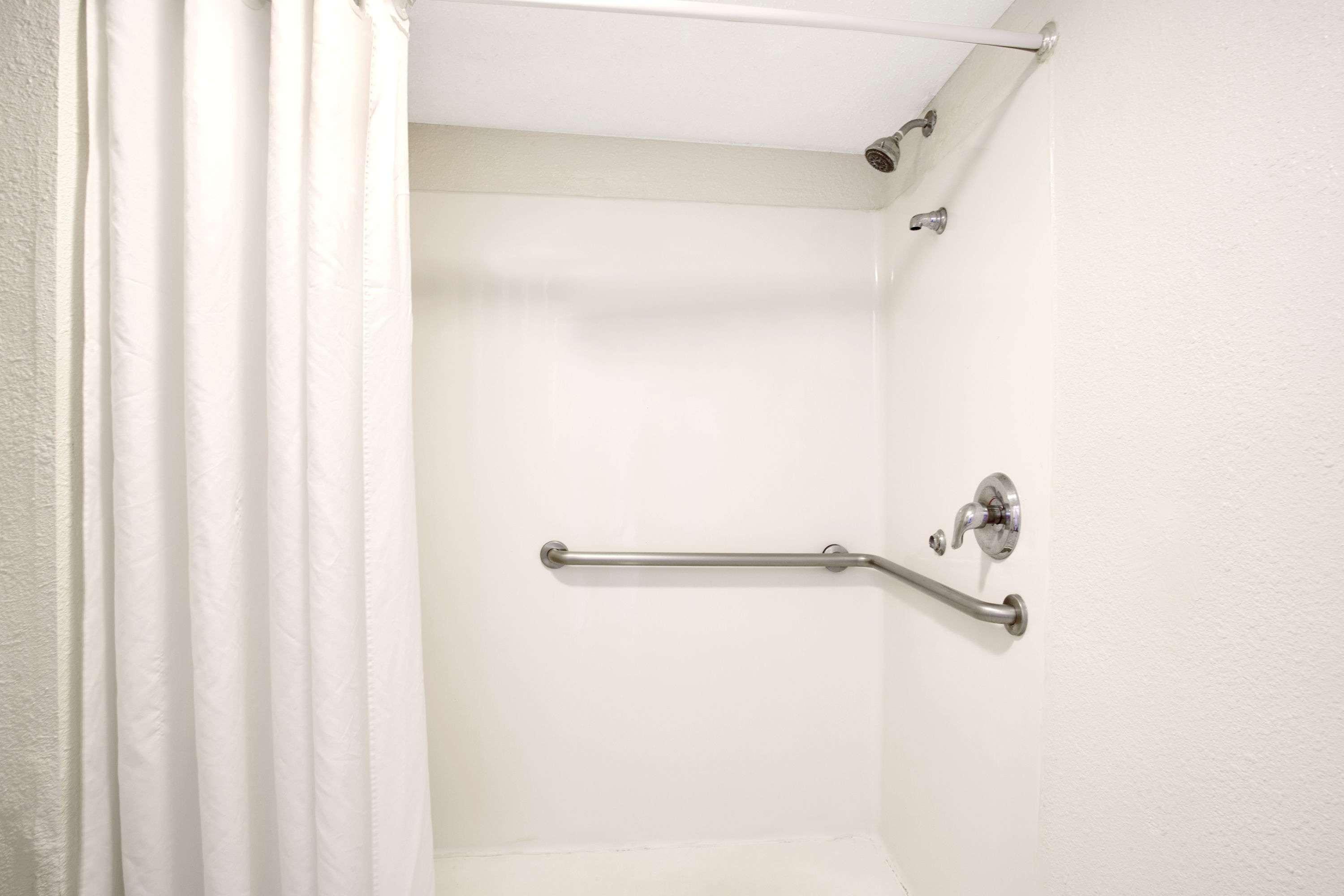 Hotel Super 8 By Wyndham International Drive 2*