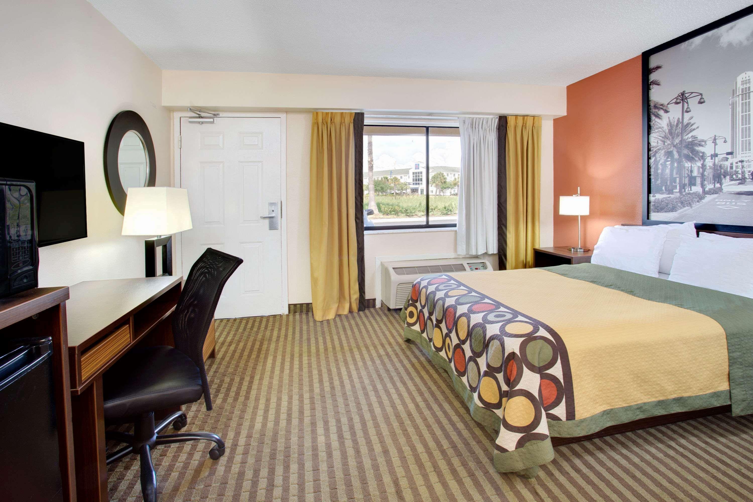 Super 8 By Wyndham International Drive