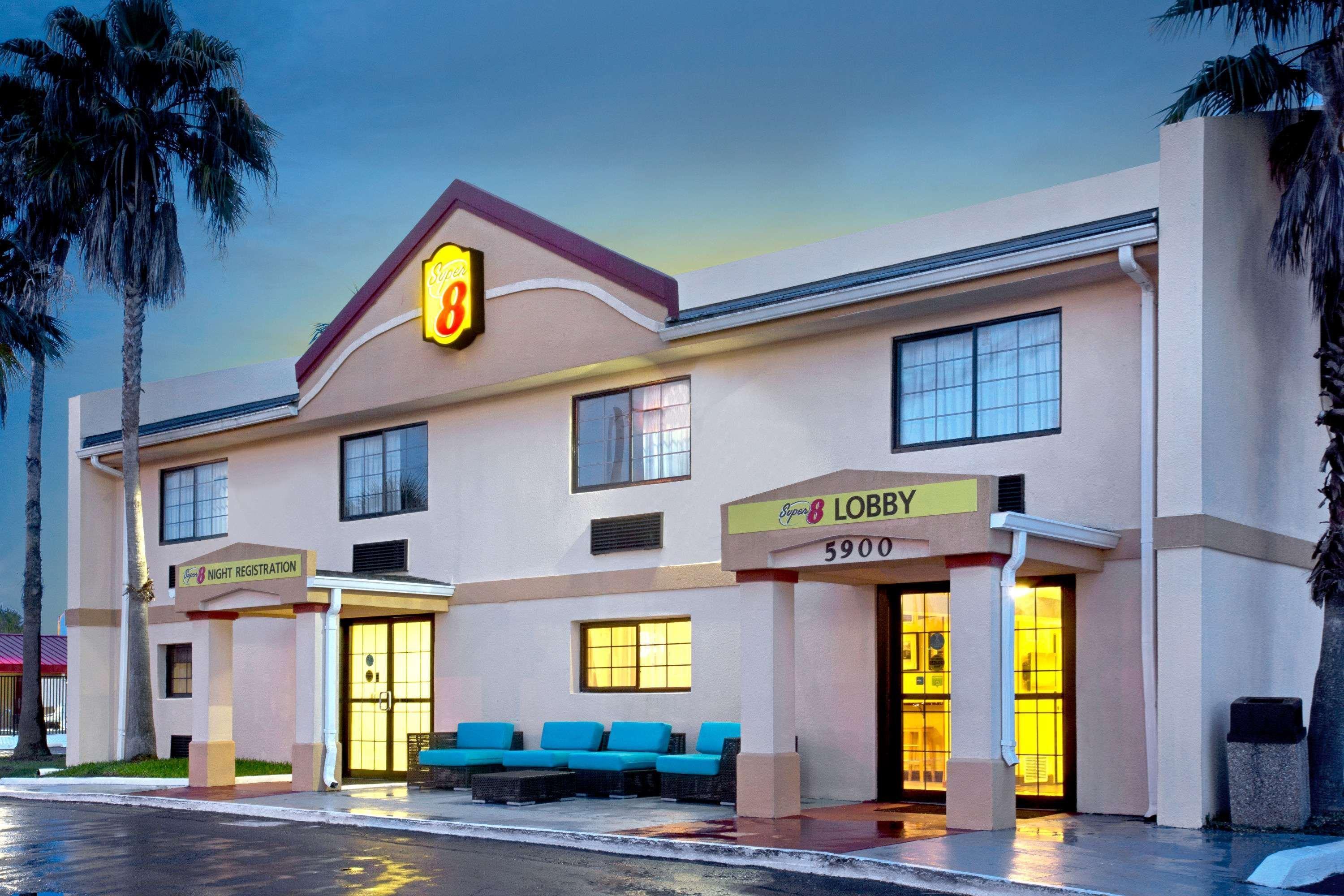 Super 8 By Wyndham International Drive Orlando