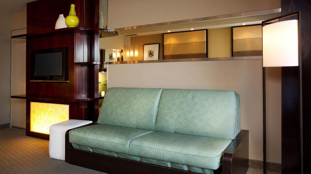 Aparthotel Bay Tower At Disney's Contemporary 4*