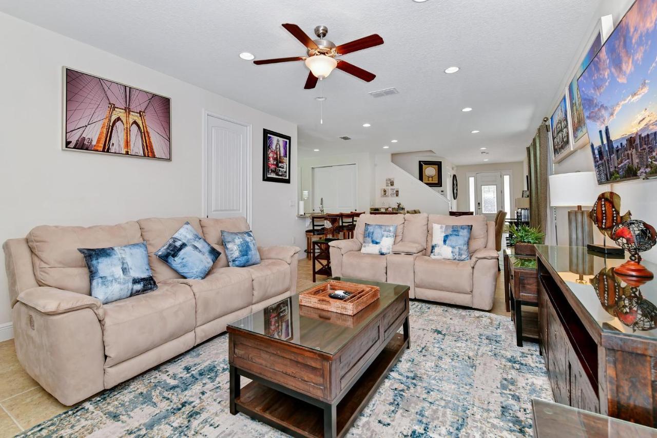 Cozy By Rentyl Near With Private Pool & Amenities - 470b Holiday home Orlando
