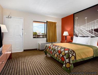 Hotel Super 8 By Wyndham International Drive