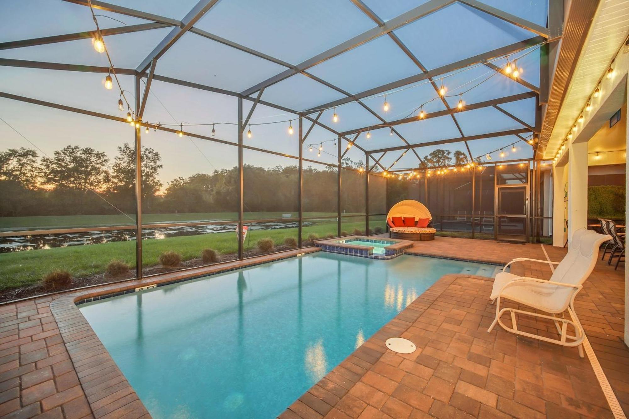 Villa Waterfront 8br5ba Game Room/pool/spa/office Space
