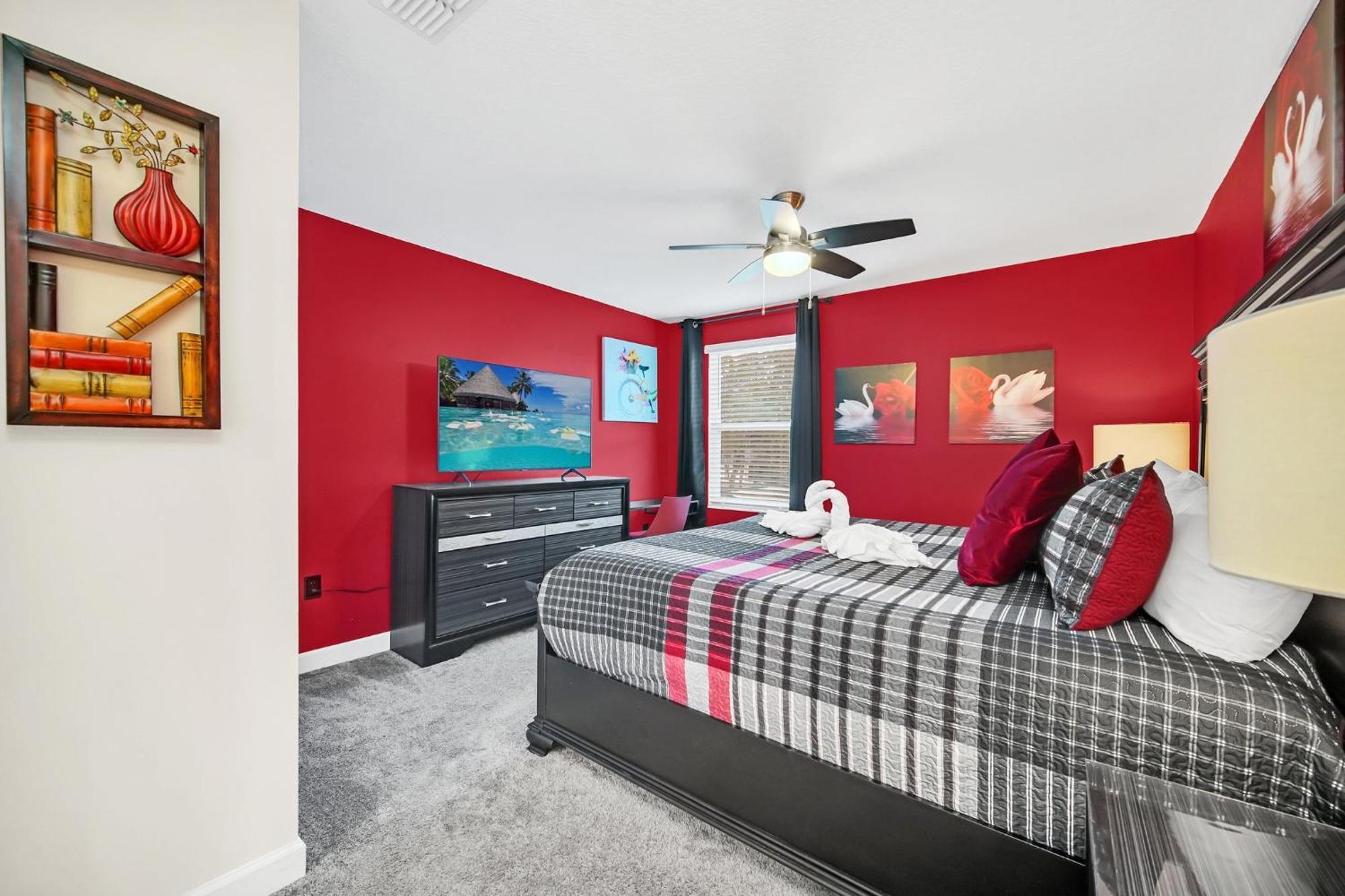 Villa Waterfront 8br5ba Game Room/pool/spa/office Space