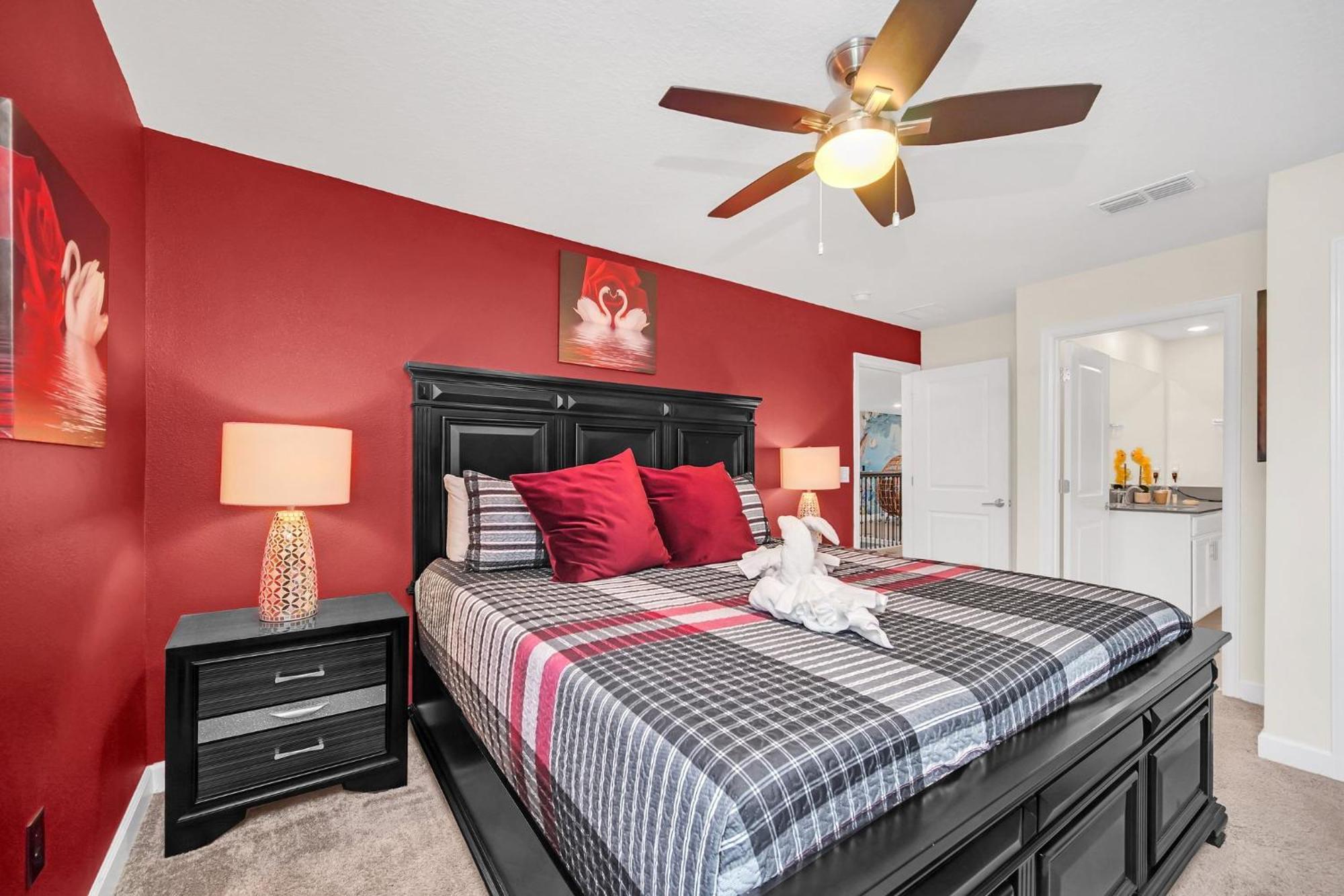 Villa Waterfront 8br5ba Game Room/pool/spa/office Space