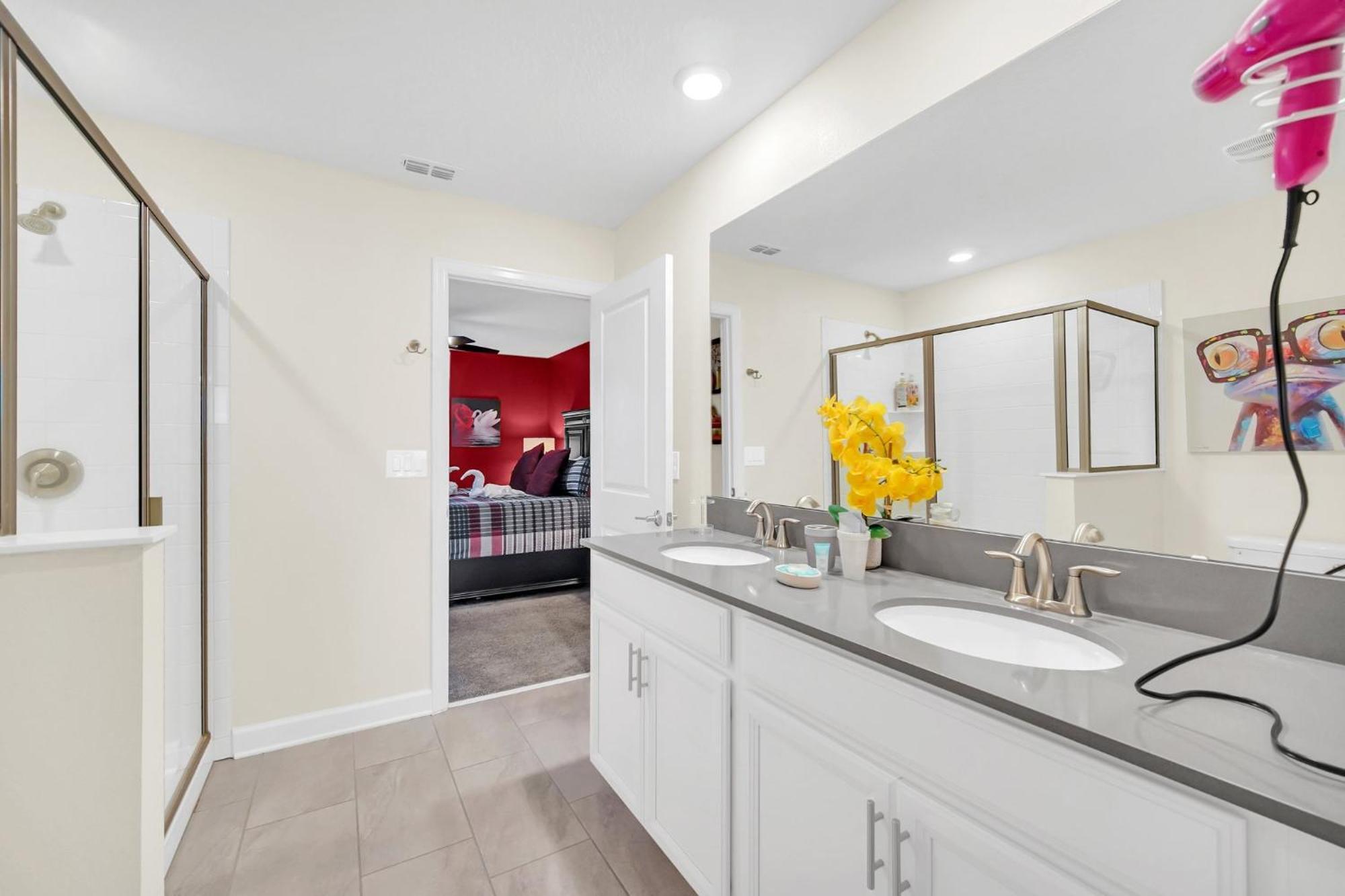 Villa Waterfront 8br5ba Game Room/pool/spa/office Space *