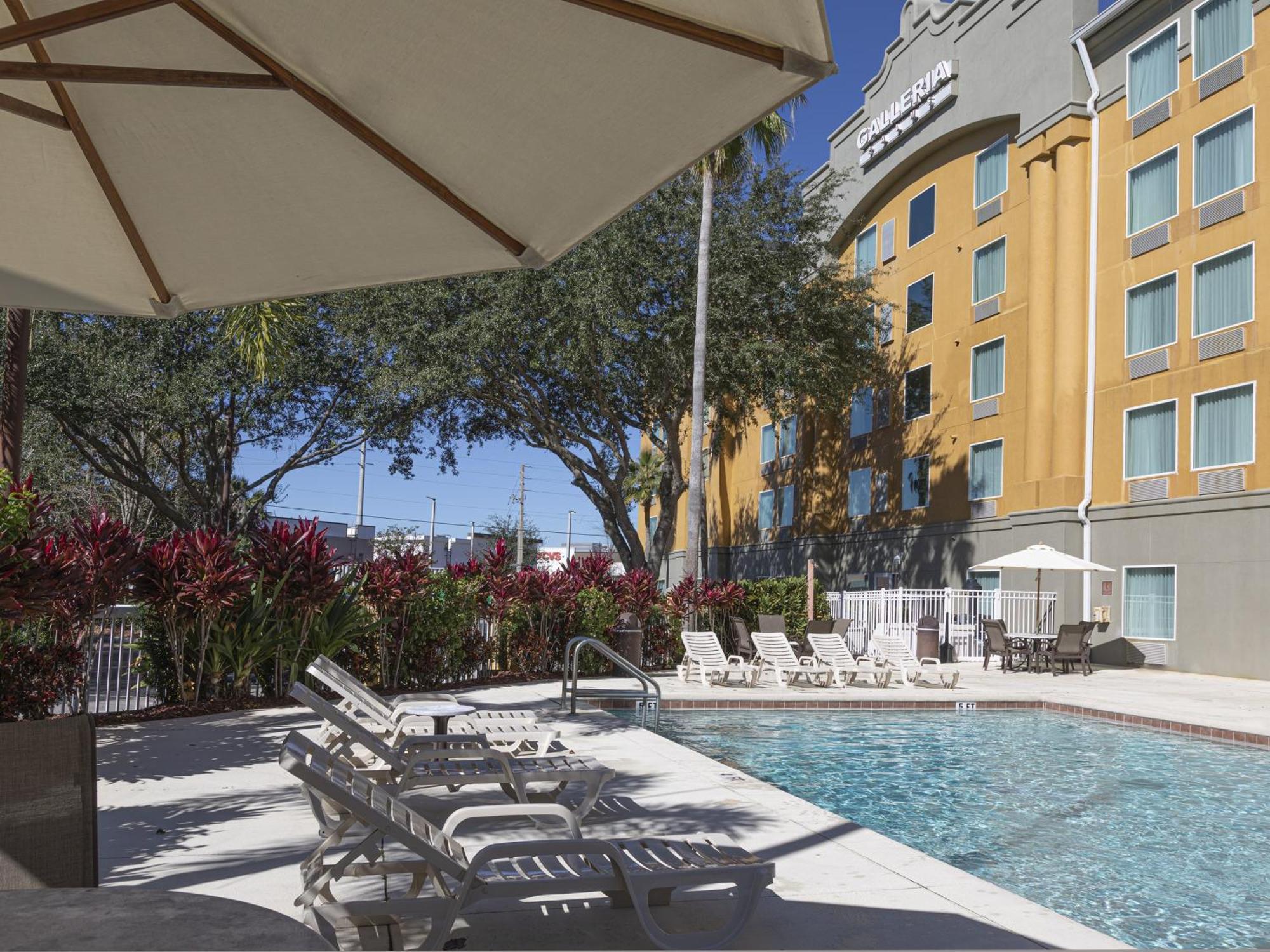 Hotel Galleria Palms Orlando - Free Theme Park Shuttles Four Corners