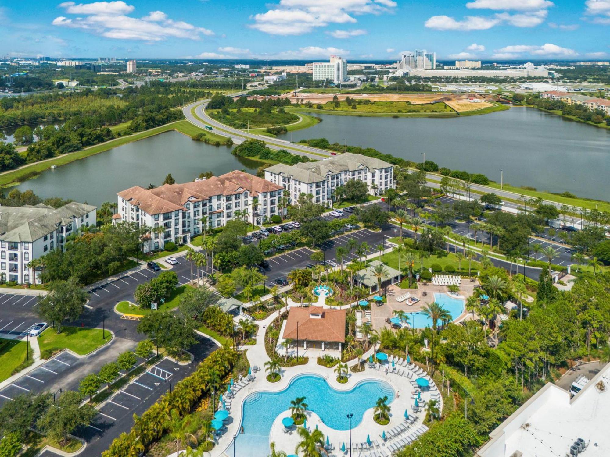 Lakefront Sights Resort *
