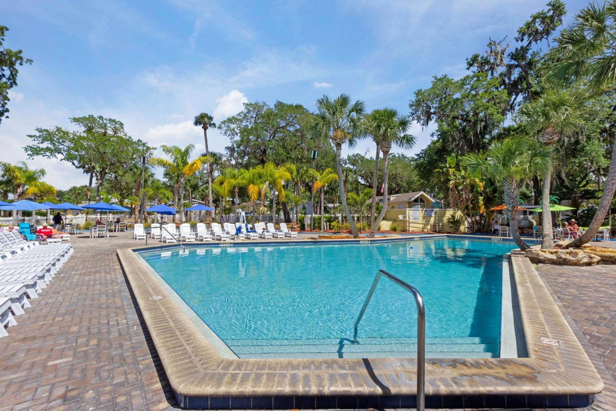 Tropical Palms Resort Celebration
