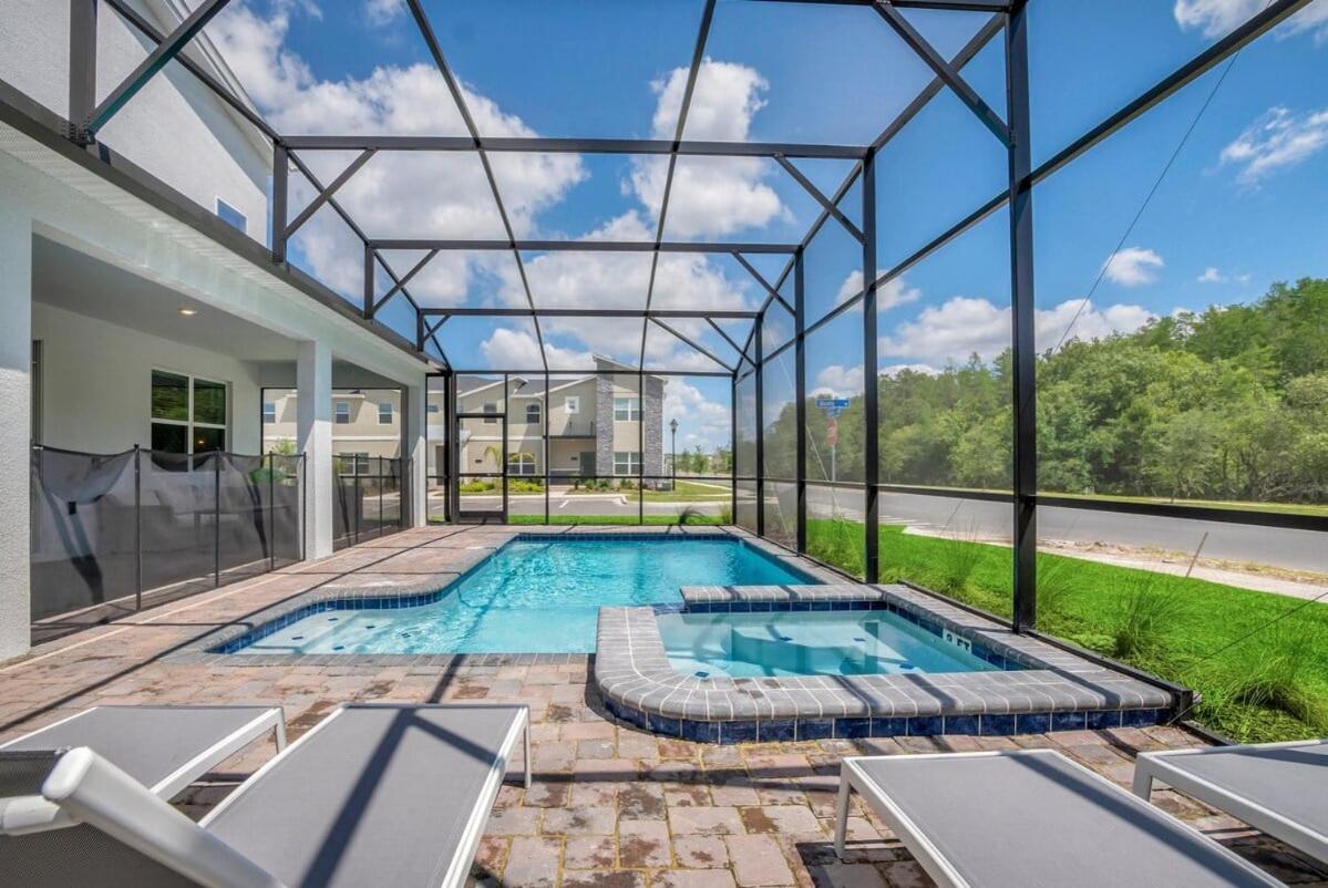 Holiday home Brand New Storey 10 Bedroom With Pool