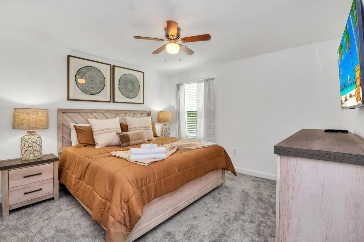 Brand New Storey 10 Bedroom With Pool Holiday home Kissimmee