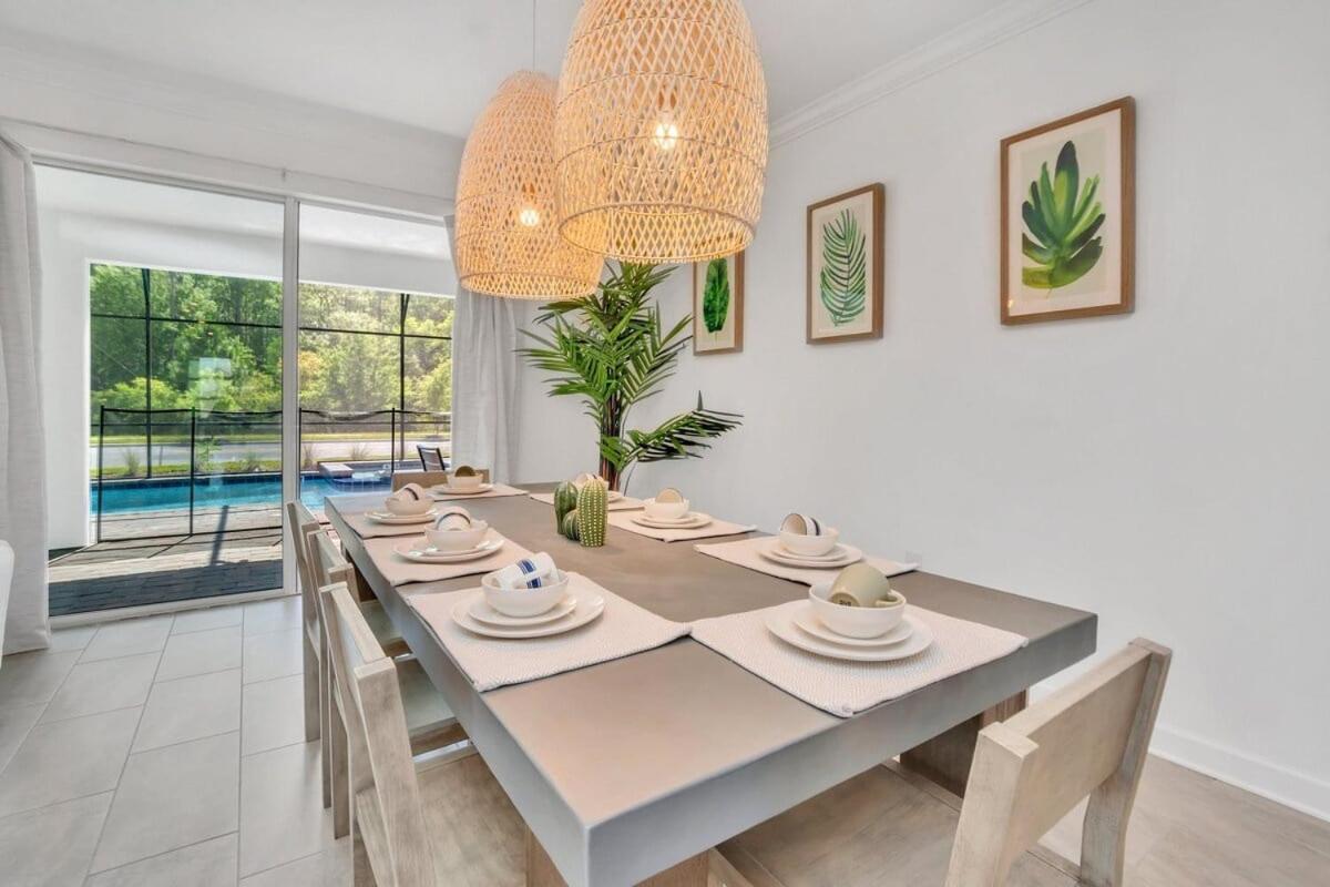 Brand New Storey 10 Bedroom With Pool Holiday home