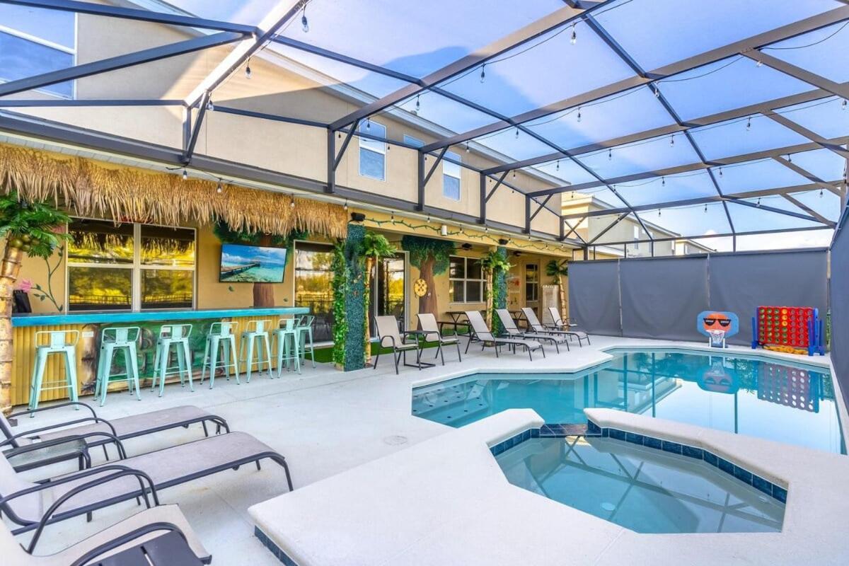 Brand New 15br Mansion Pool Close To Holiday home