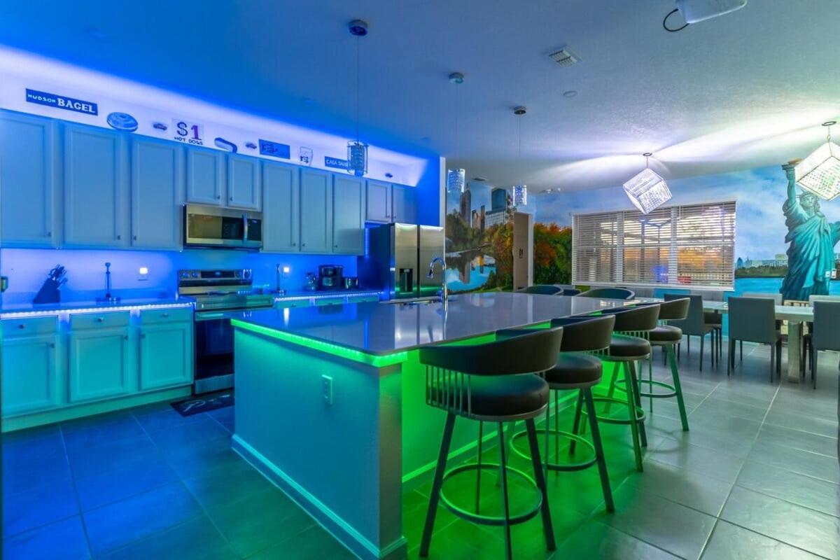 Brand New 15br Mansion Pool Close To Kissimmee