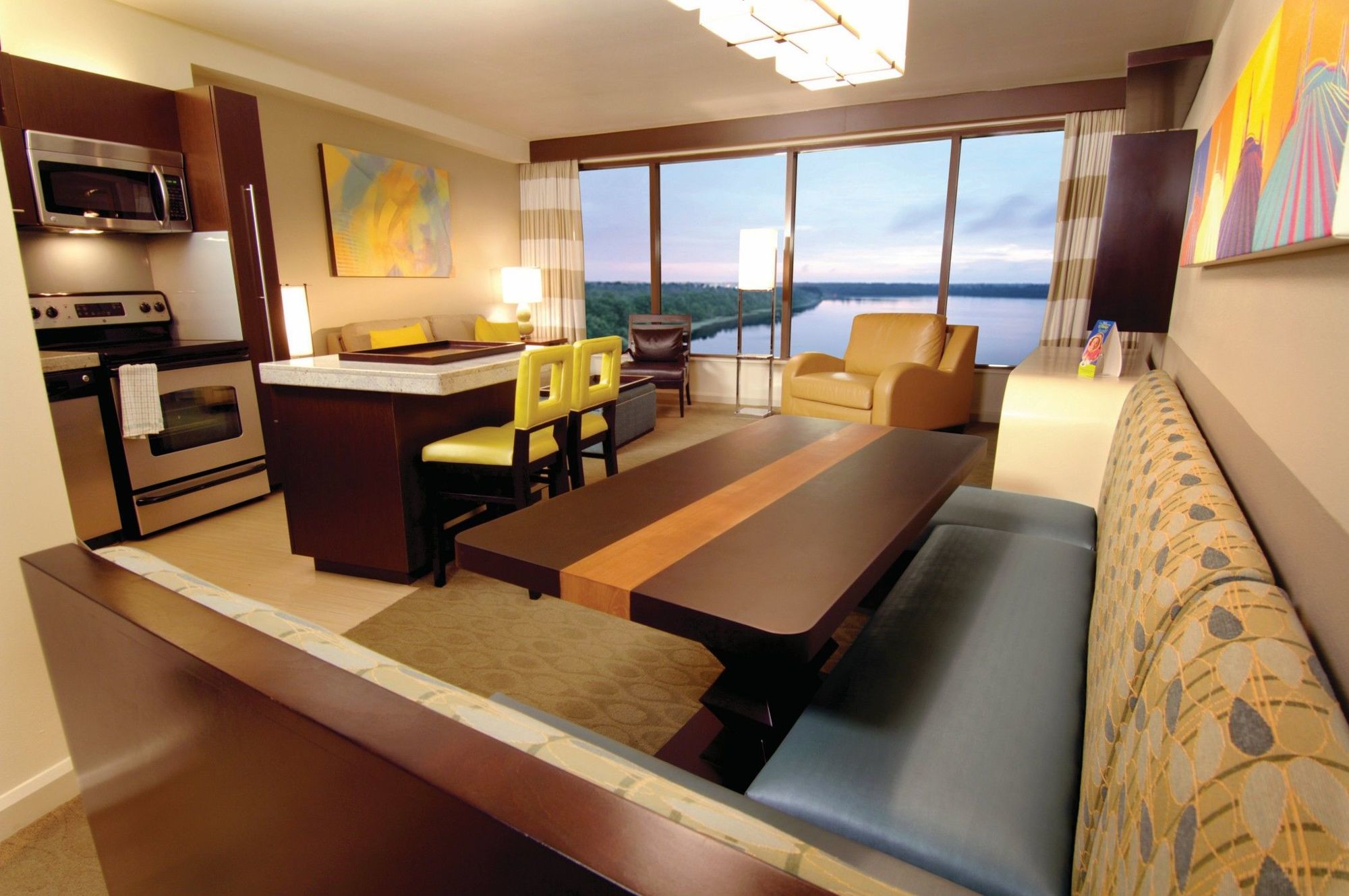 Bay Tower At Disney's Contemporary