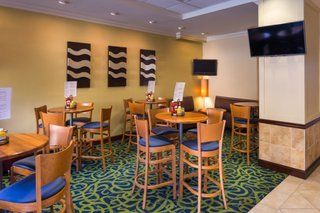 Hotel Holiday Inn Main Gate East 3*
