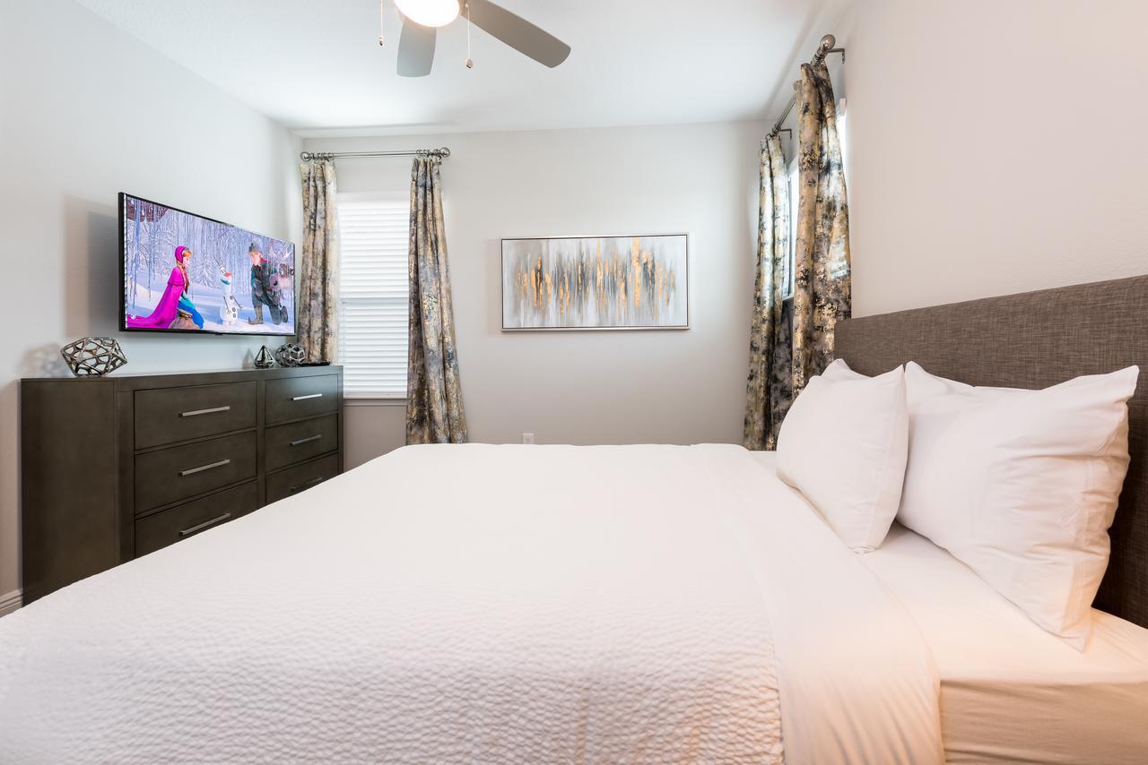 Encore 4136 5 Bedroom Water Park Villa *