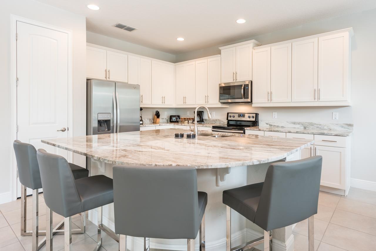 Encore 4136 5 Bedroom Water Park Villa