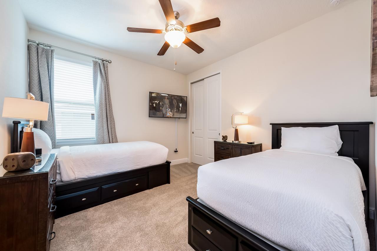 Cozy By Rentyl Near With Private Pool & Amenities - 470b Holiday home