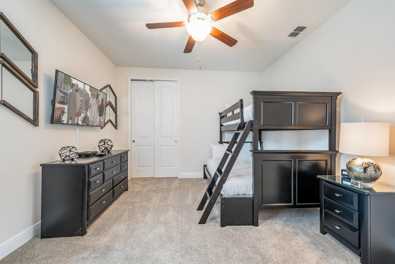 Cozy By Rentyl Near With Private Pool & Amenities - 470b Holiday home