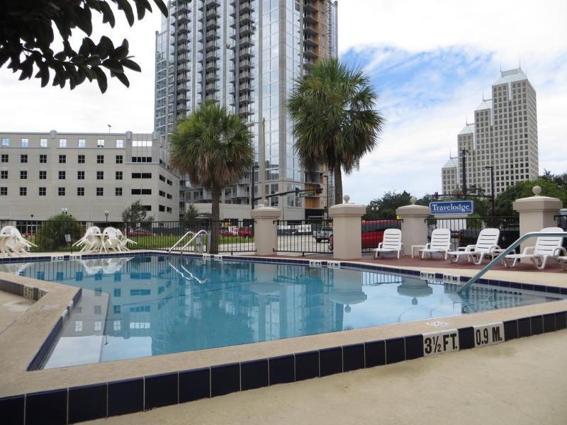 Motel Travelodge By Wyndham Downtown Centroplex 2*