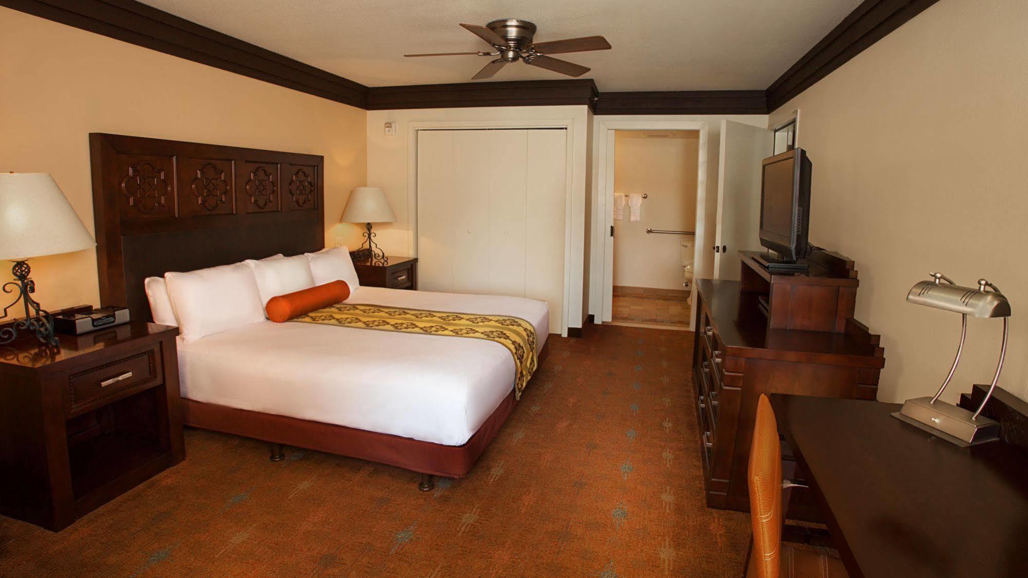 Hotel Disney's Coronado Springs 3*