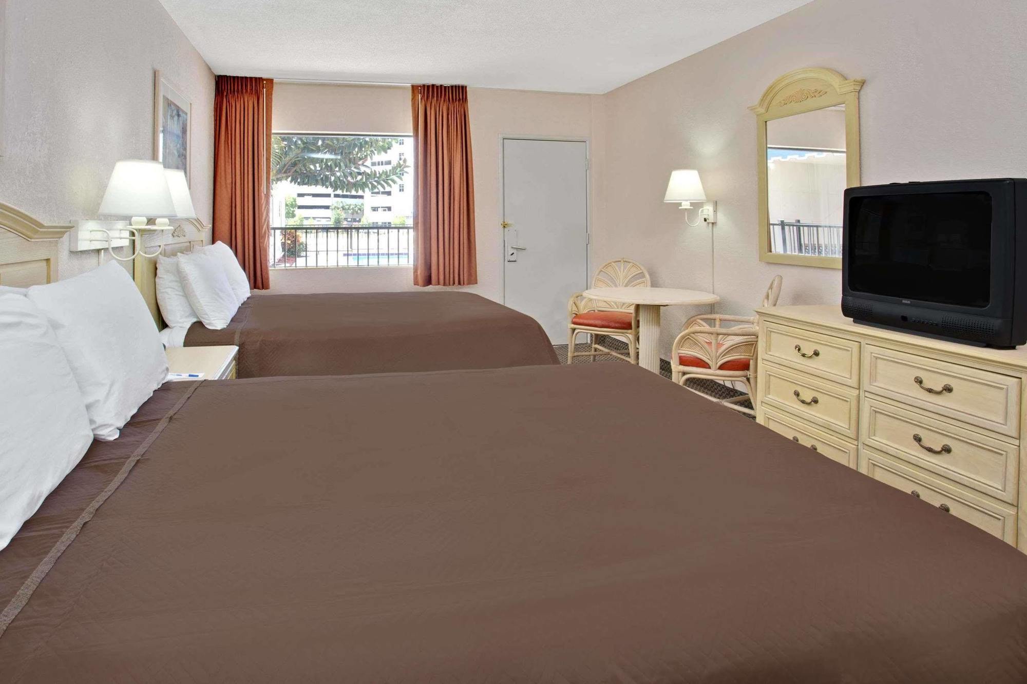 Travelodge By Wyndham Downtown Centroplex Motel Orlando