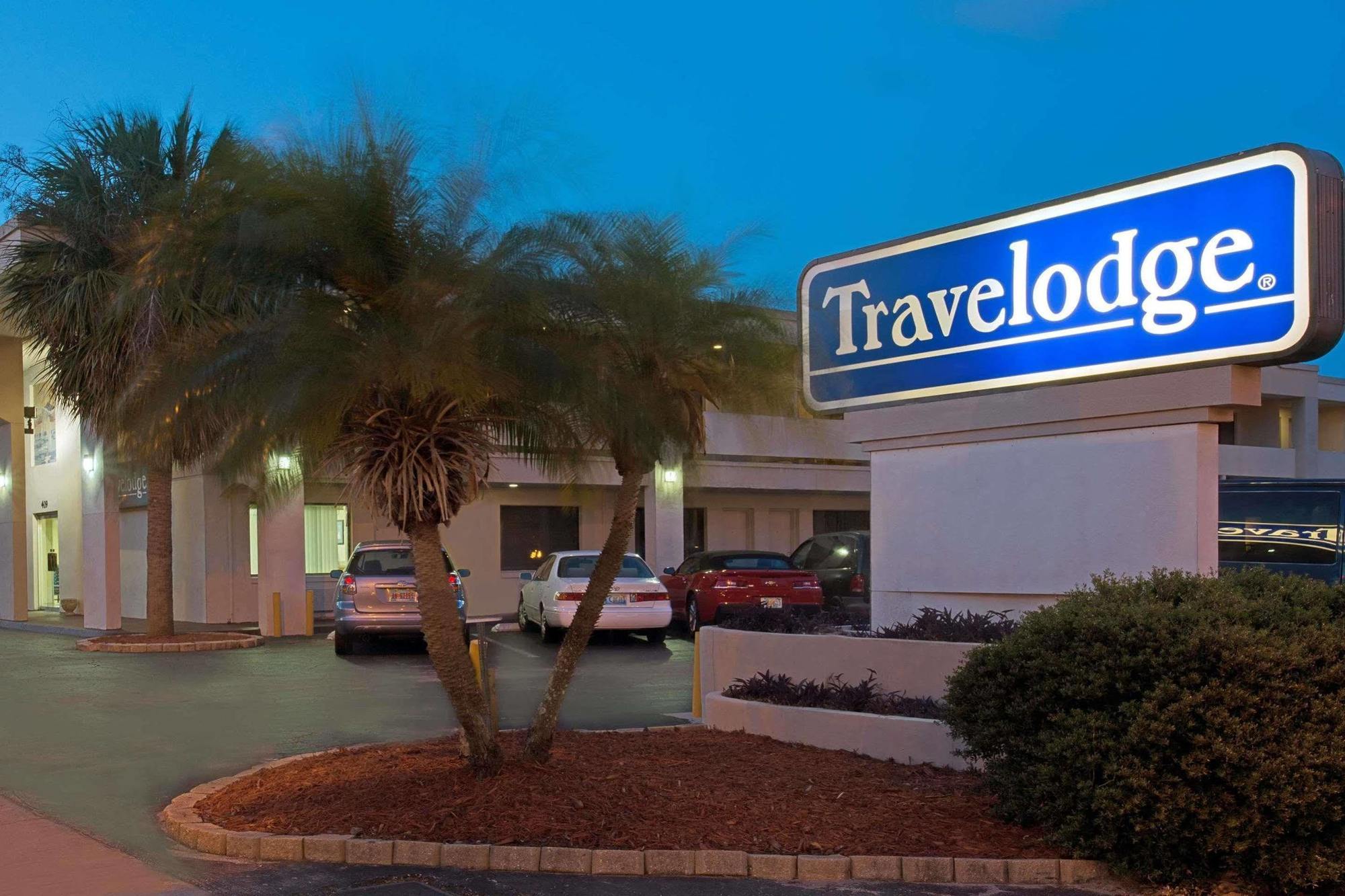 Motel Travelodge By Wyndham Downtown Centroplex 2*