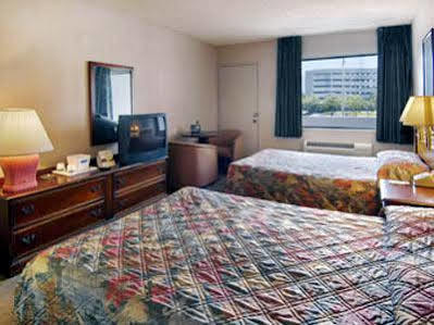 Motel Travelodge By Wyndham Downtown Centroplex