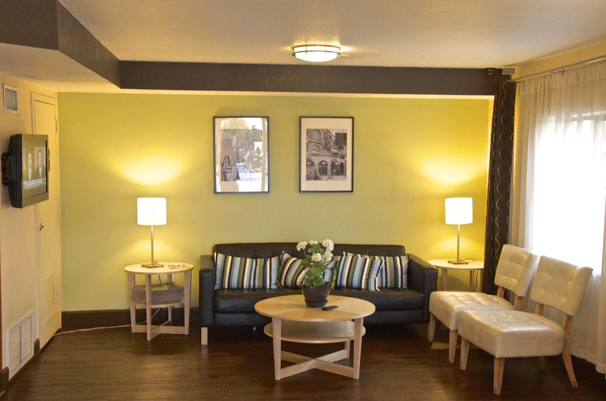 Hotel Super 8 By Wyndham International Drive