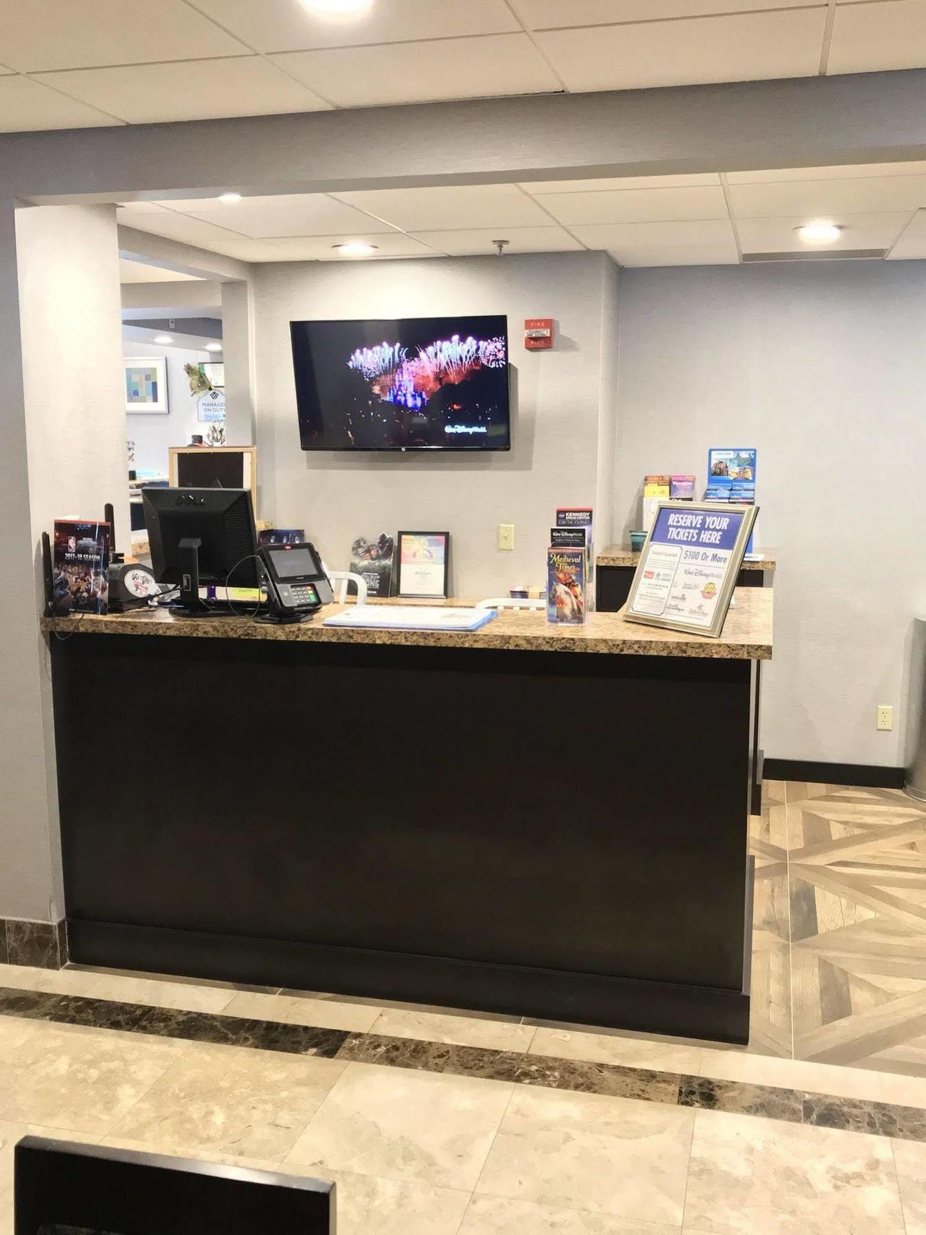 Wingate By Wyndham, Universal - Free Theme Park Shuttle Orlando