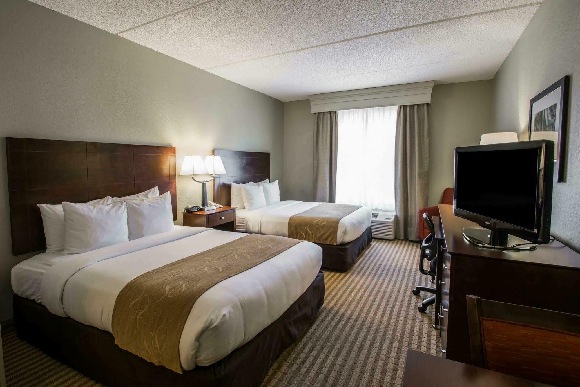 Hotel Comfort Near Universal