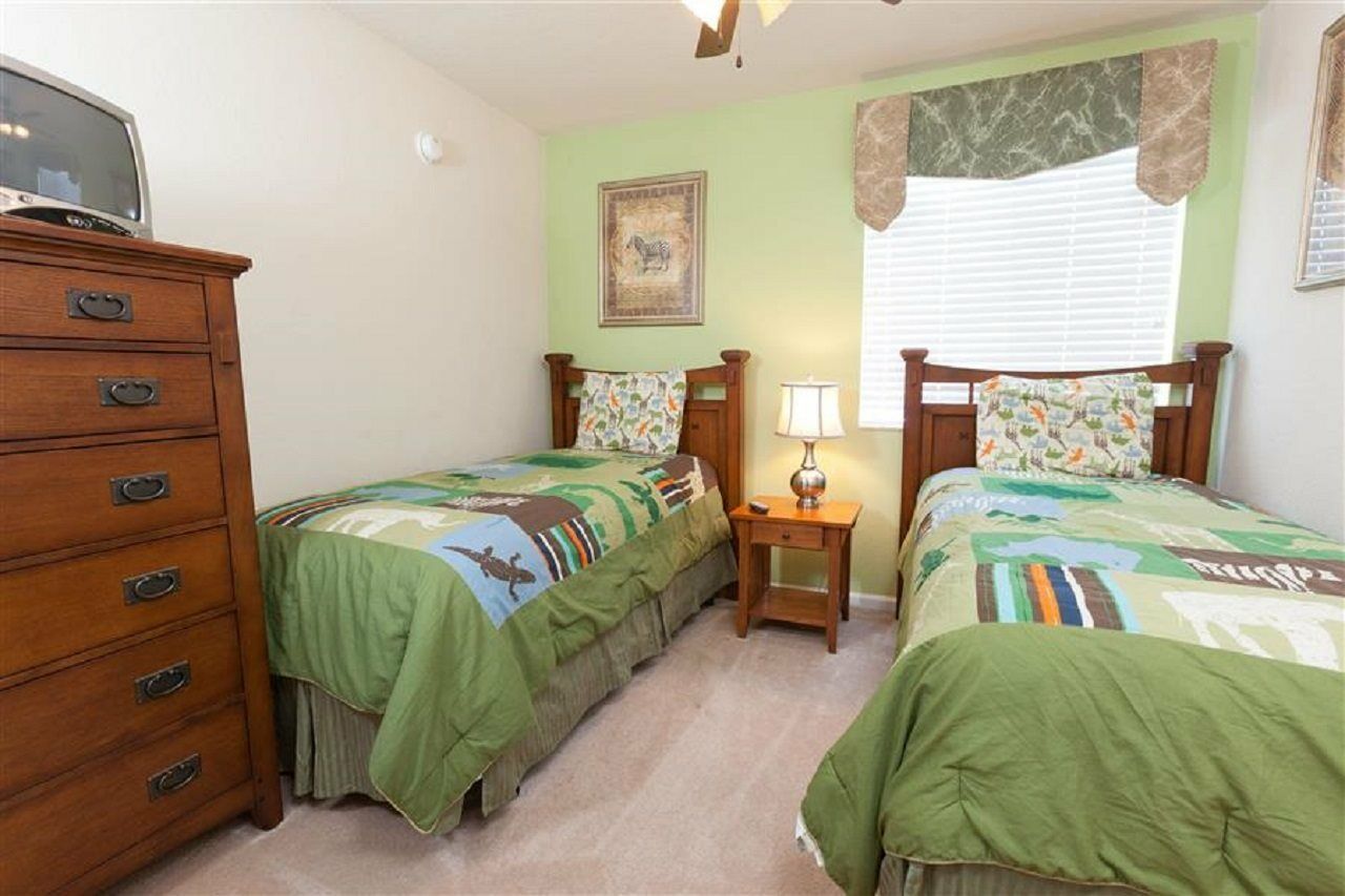 Villa Area Executive Homes *
