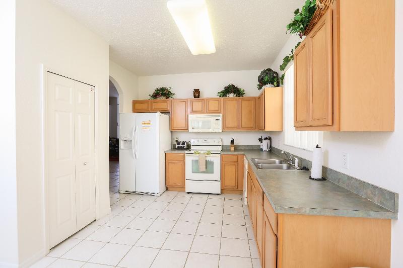 Villa Area Executive Homes *