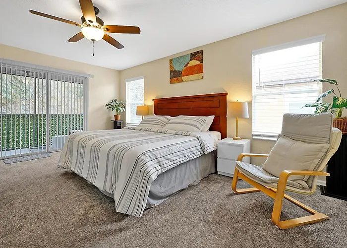 Regal Palms Retreat W/ Lazy River, Pool, & Balcony